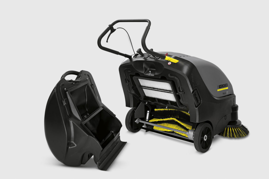 Barredora Karcher KM 85/50W. Motor de de 24v y 4,5 km/h de velocidad.